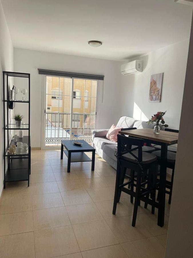 En El Centro De Nerja. Appartement Nerja