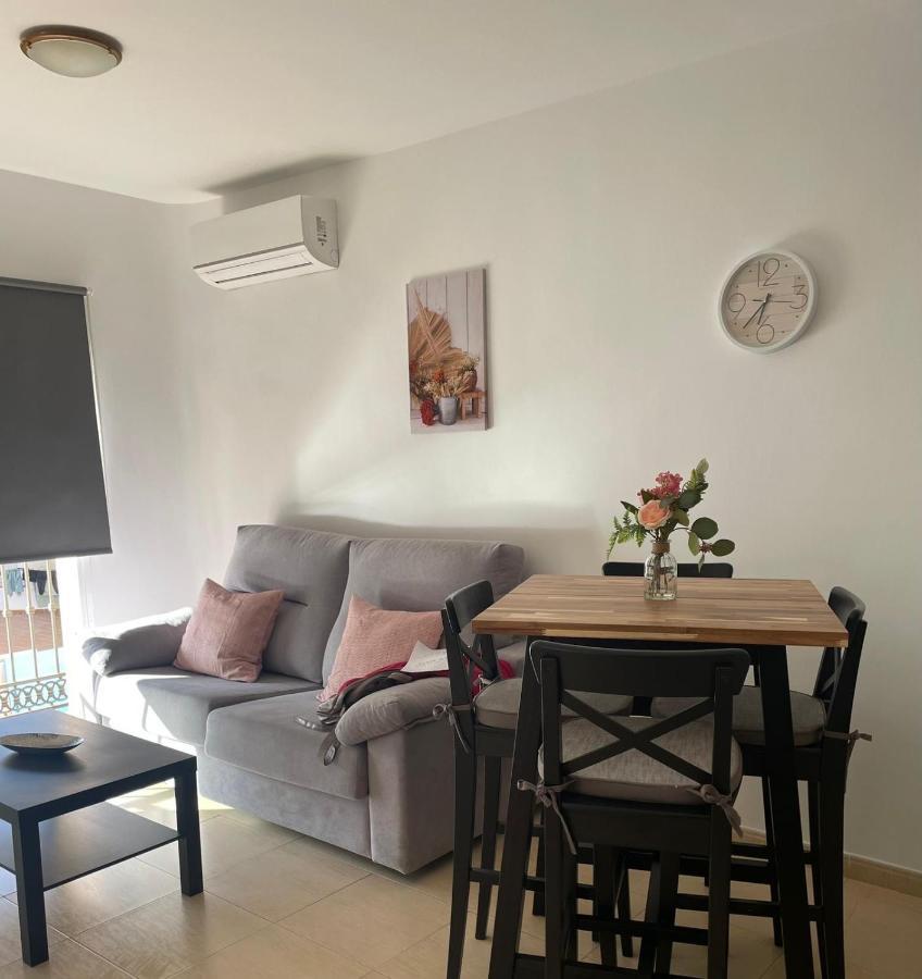 En El Centro De Nerja. Appartement *